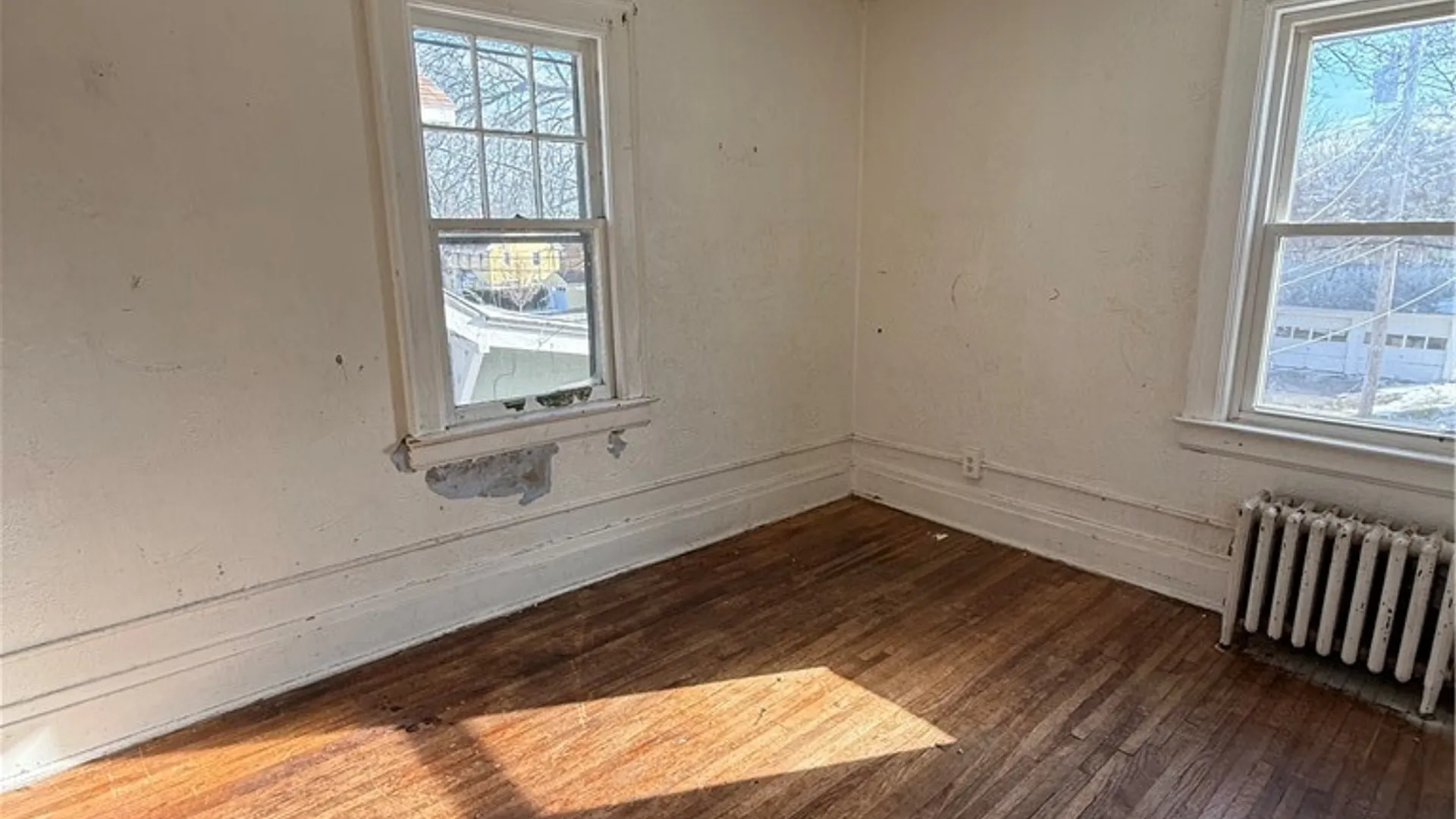 Property at 4006 Deveaux Street, Niagara Falls, NY 14305 10