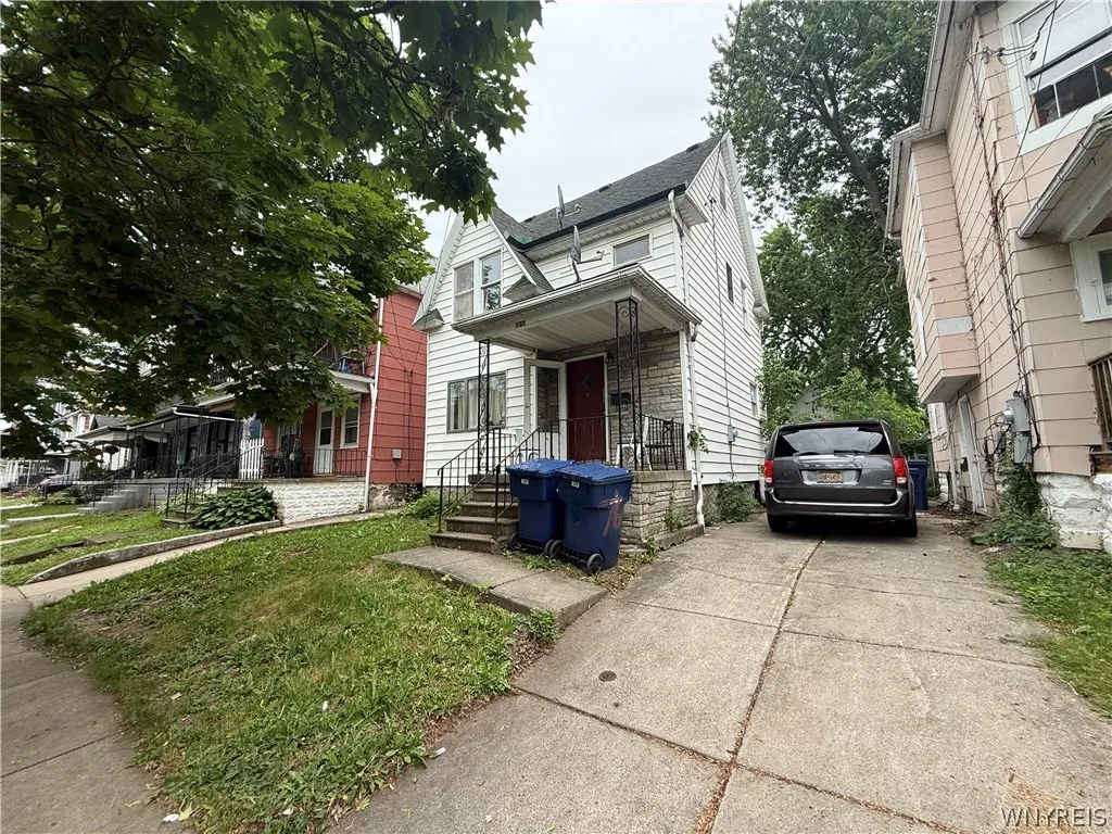 Property at 131 Riverside Avenue, Buffalo, NY 14207