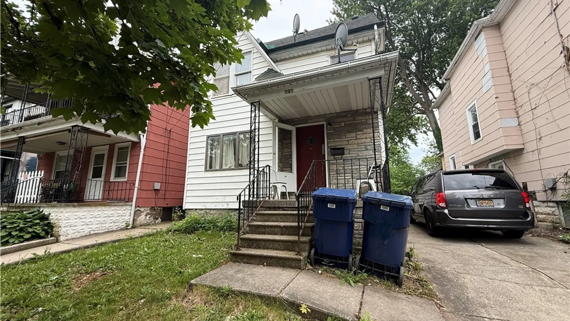Property at 131 Riverside Avenue, Buffalo, NY 14207 3