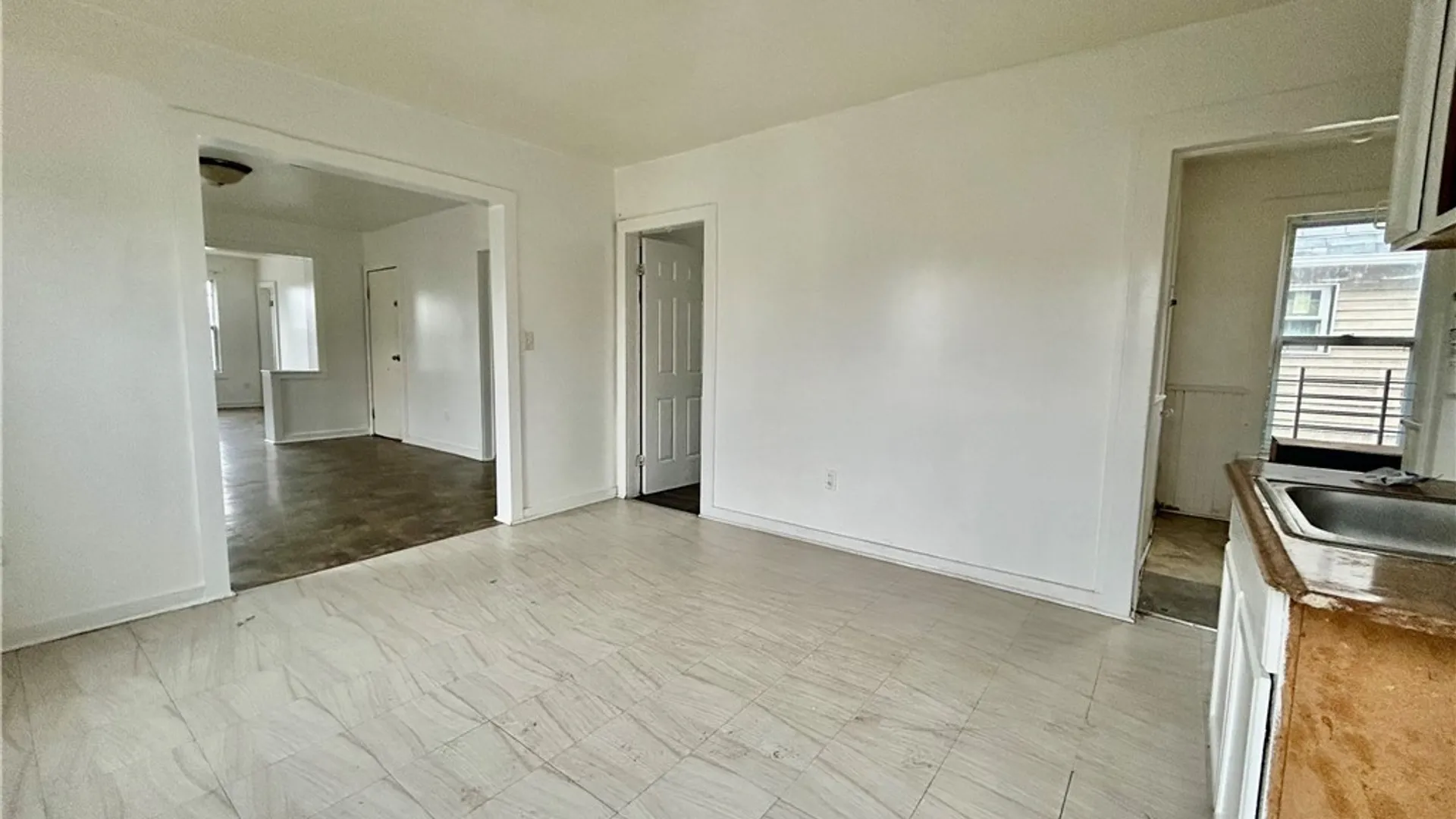 Property at 186 Smith Street, Buffalo, NY 14210 12