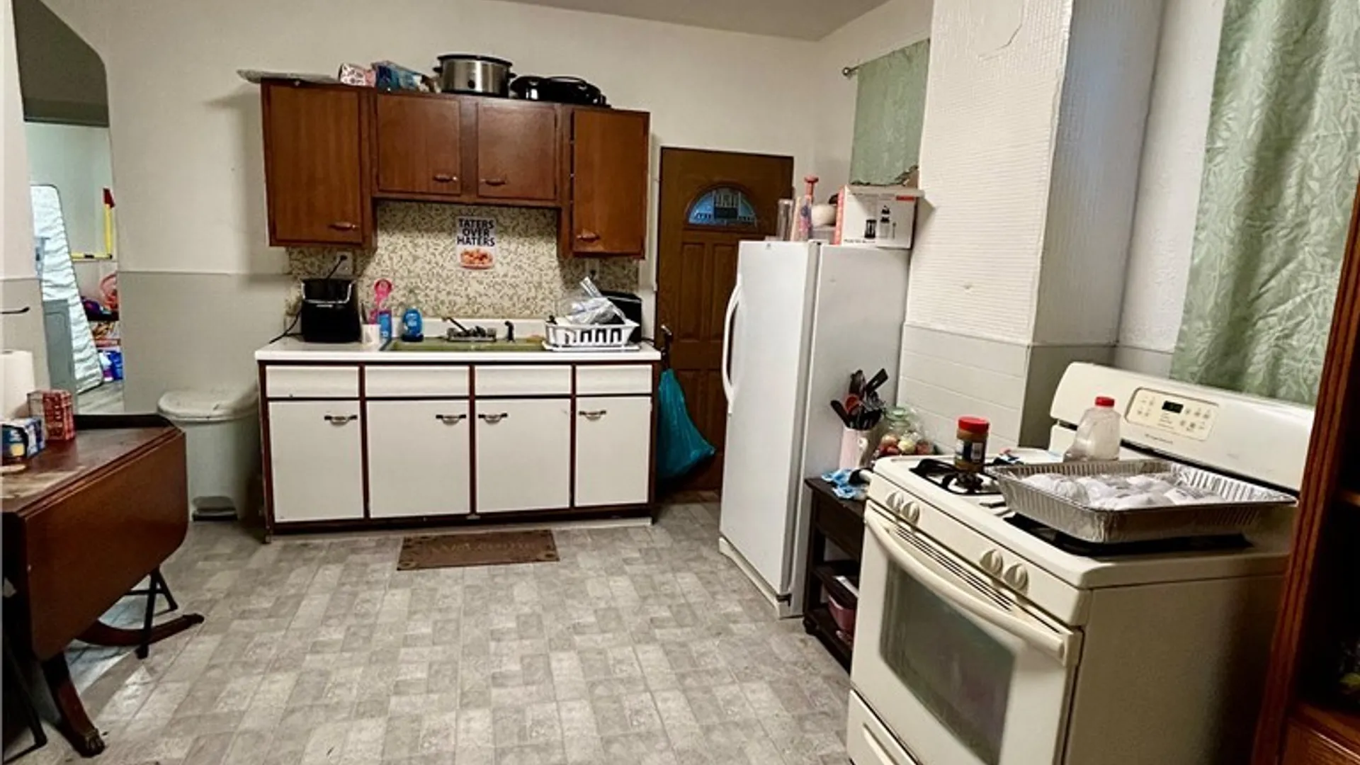 Property at 186 Smith Street, Buffalo, NY 14210 5