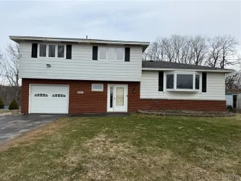 Property at 862 County Route 25, Minetto, NY 13126