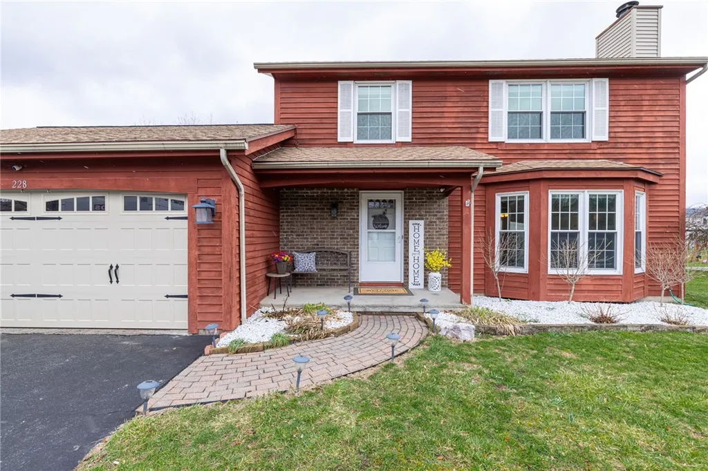 Property at 228 Briarwood Lane, Wheatland, NY 14546