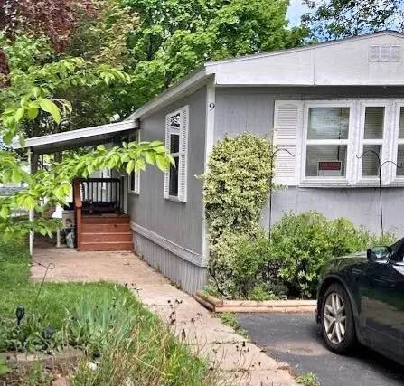 Property at 9 Parkview, Avon, NY 14414