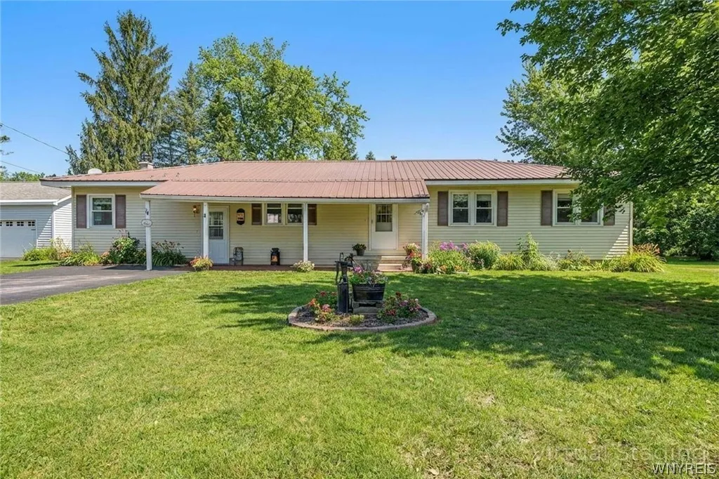 Property at 14 1st Avenue, Yorkshire, NY 14042