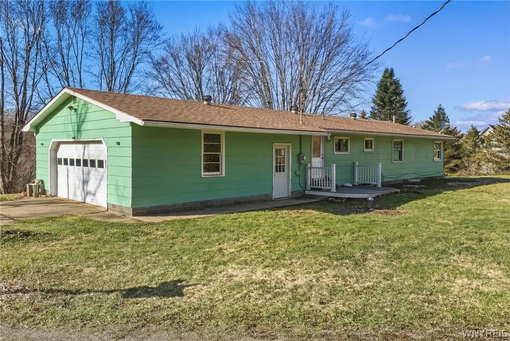 Property at 1040 W Hughes Road, Freedom, NY 14009