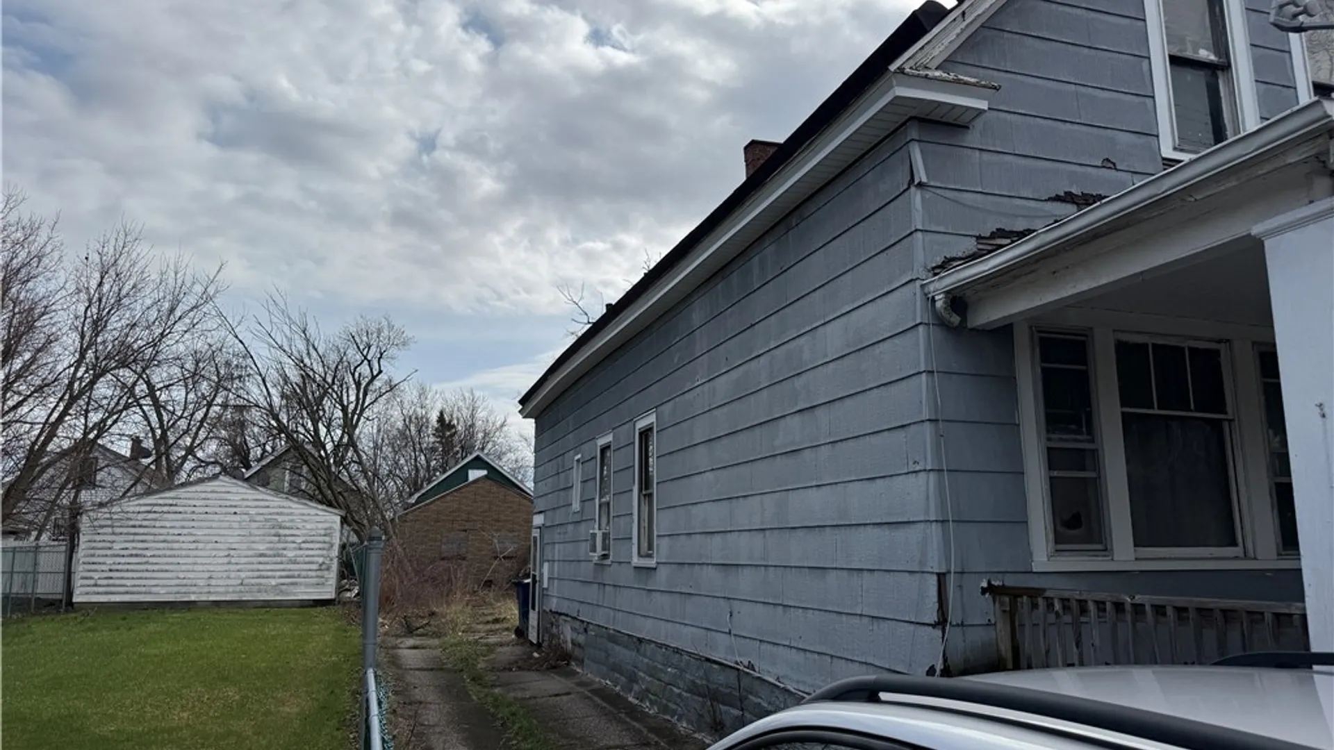 Property at 27 Lang Avenue, Buffalo, NY 14215 15