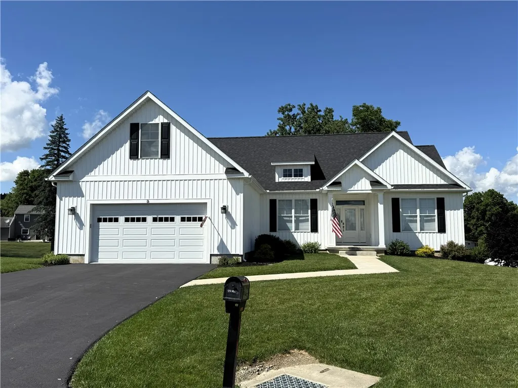 Property at 8 Royal Court, Horseheads, NY 14845
