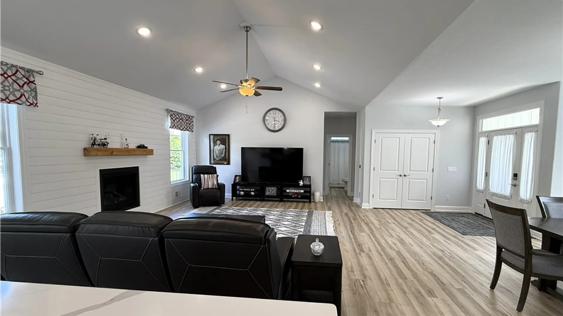Property at 8 Royal Court, Horseheads, NY 14845 17