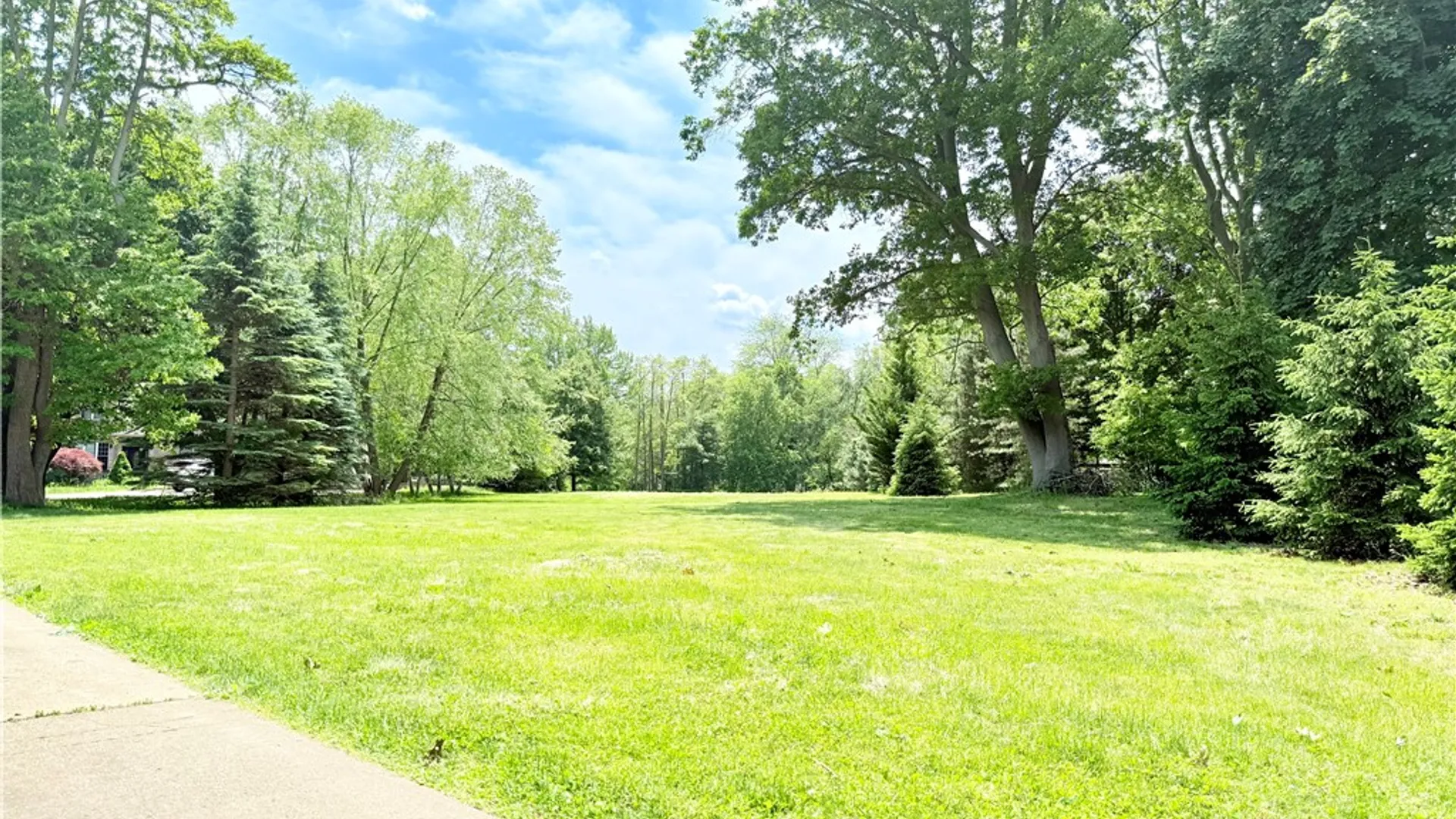 Property at 489 Lakeview Terrace, Webster, NY 14580 3