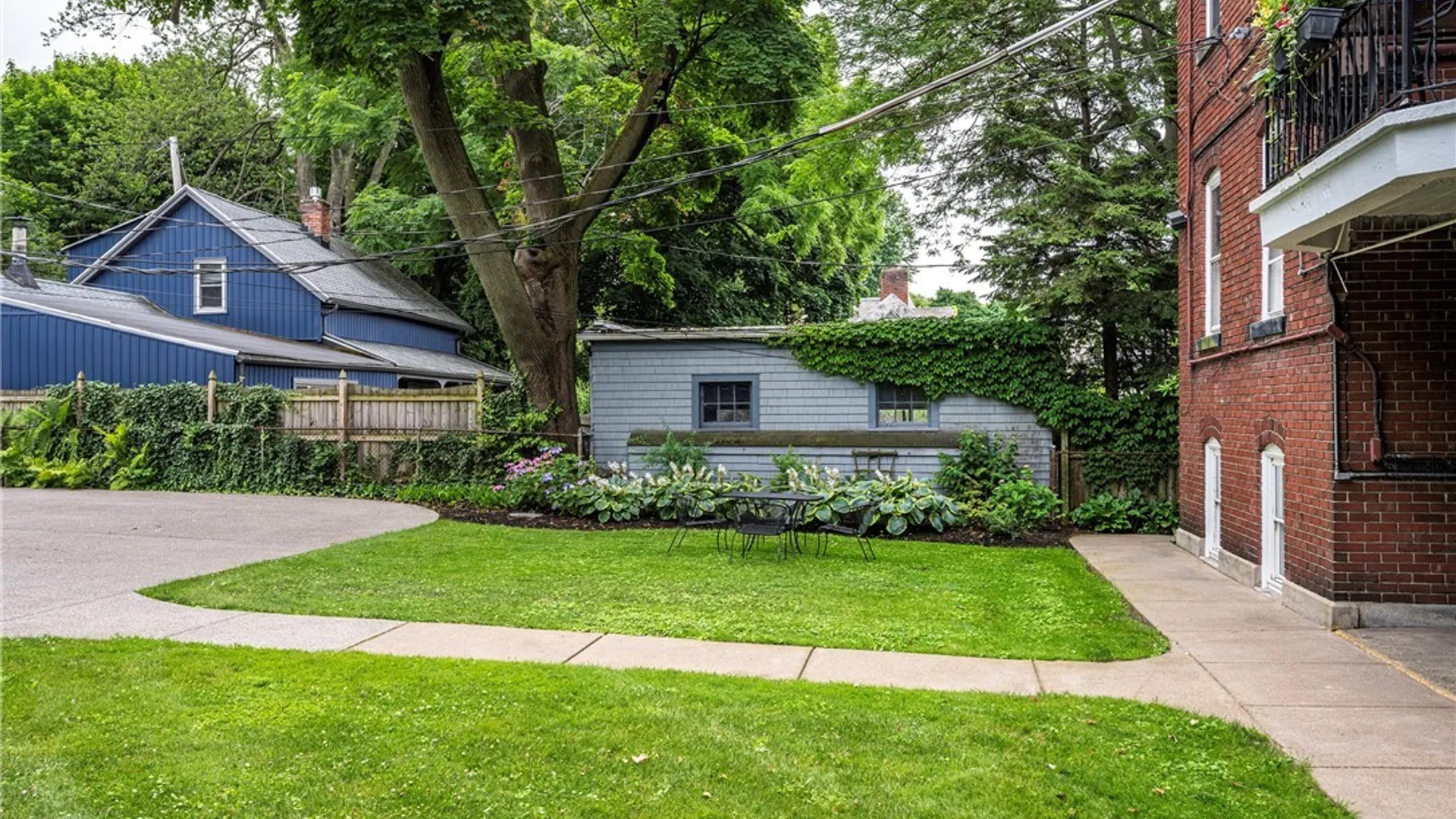 Property at 107 Oakland Place, Buffalo, NY 14222 41