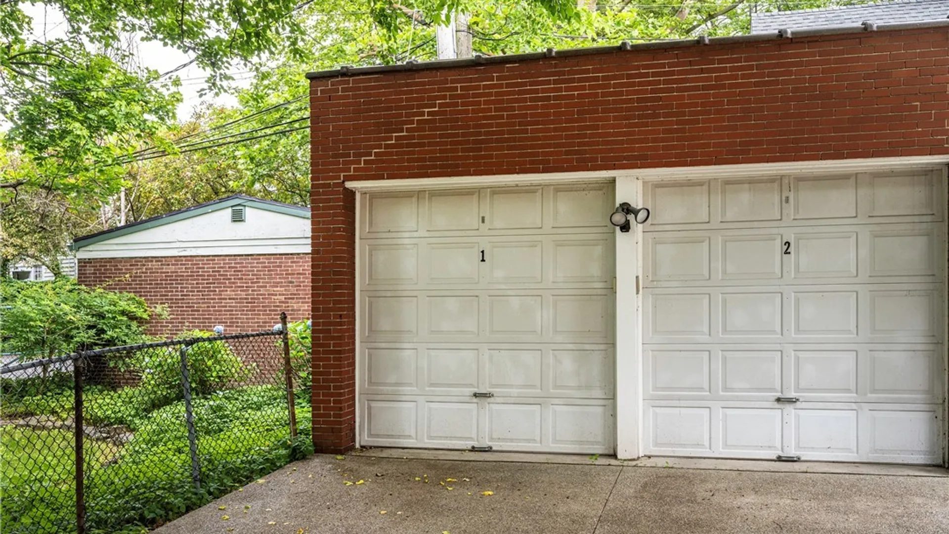 Property at 107 Oakland Place, Buffalo, NY 14222 42