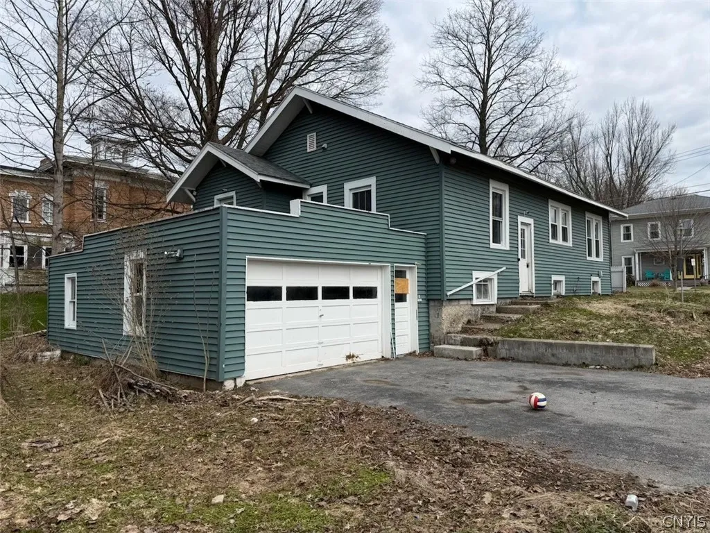 Property at 15 Jefferson Street, Schroeppel, NY 13135