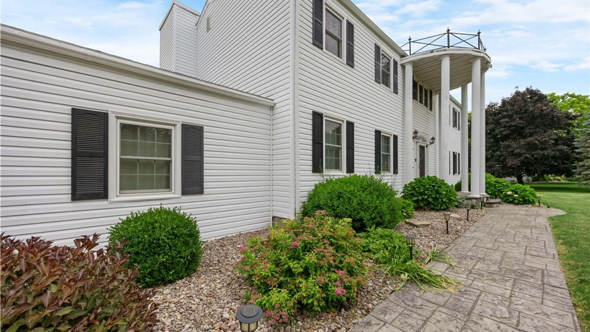 Property at 621 Deerfield Drive, Oneida, NY 13421 3
