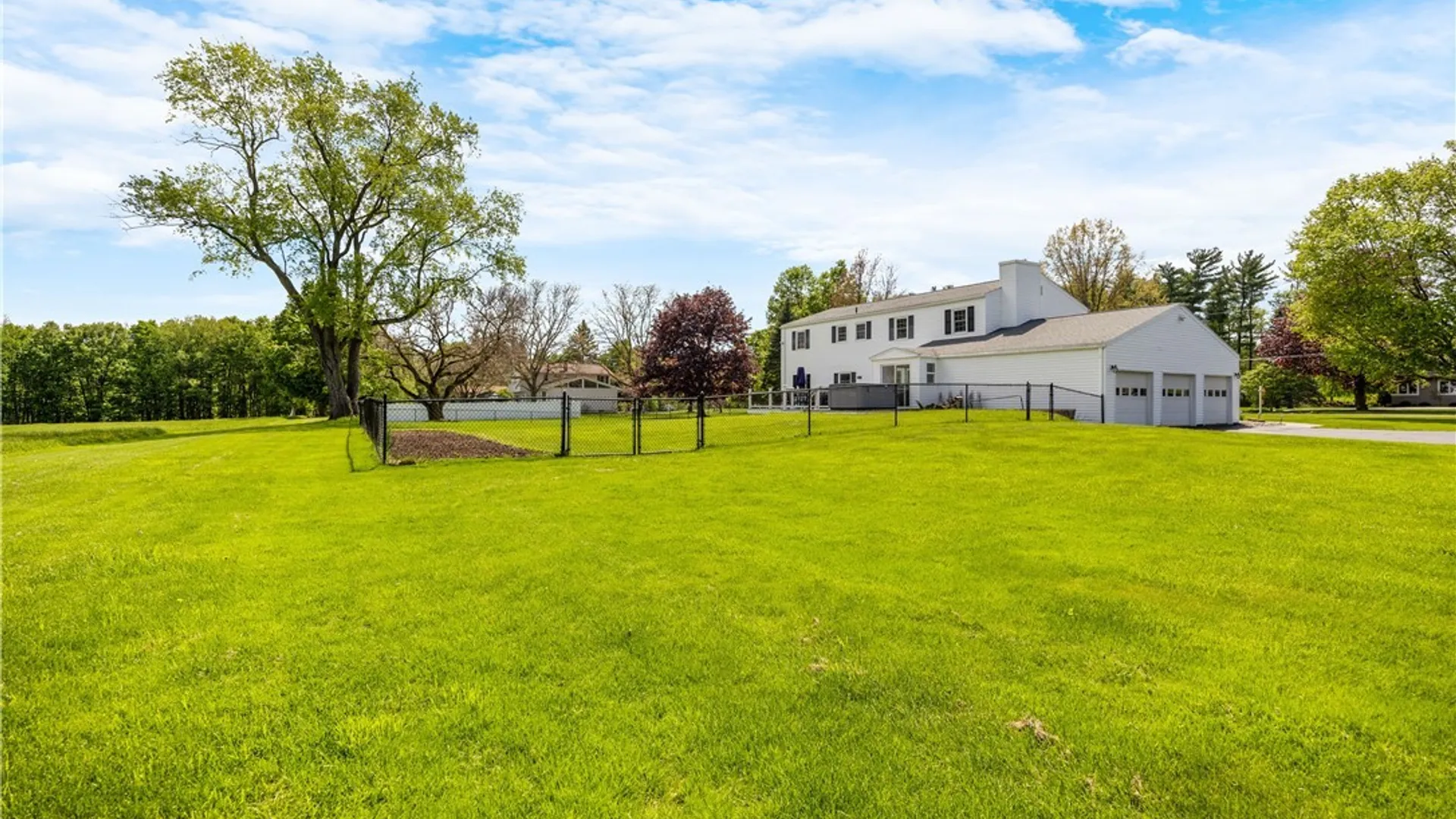 Property at 621 Deerfield Drive, Oneida, NY 13421 40