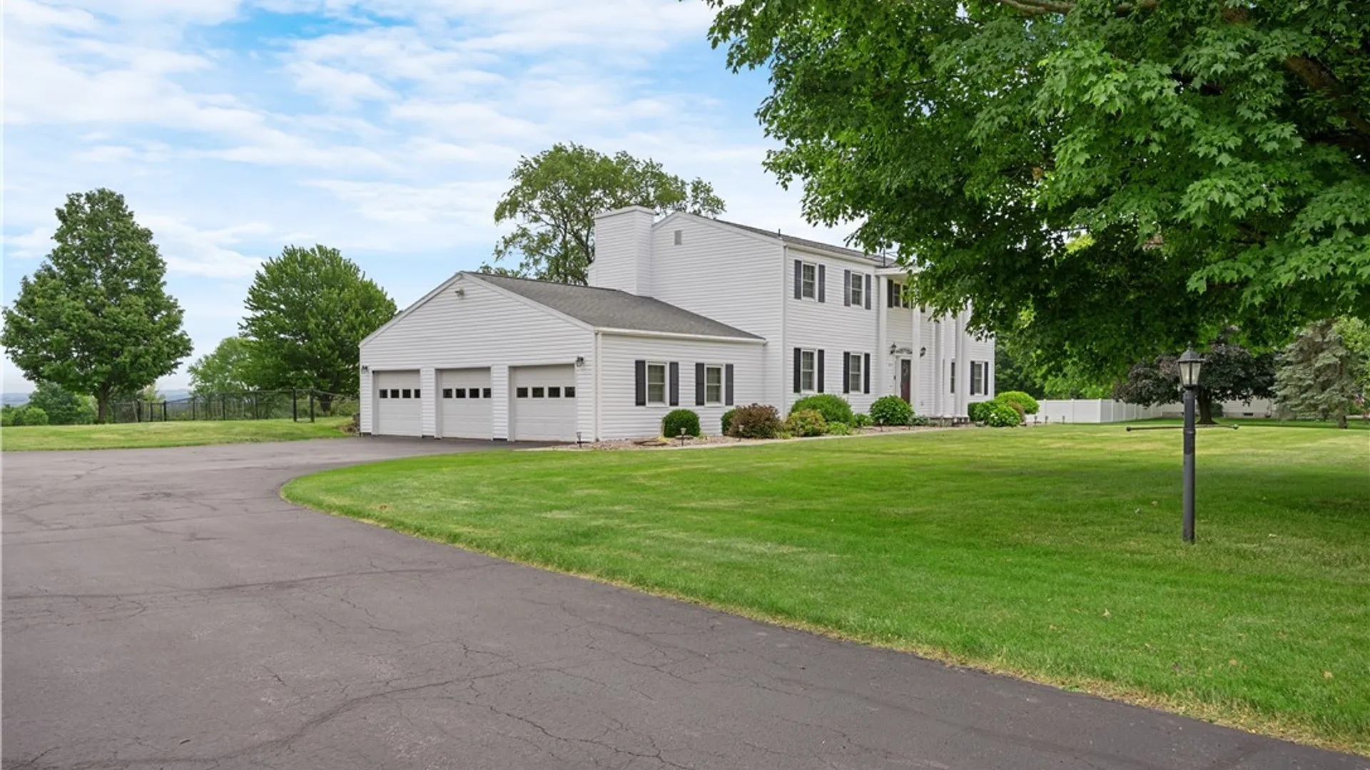Property at 621 Deerfield Drive, Oneida, NY 13421 5