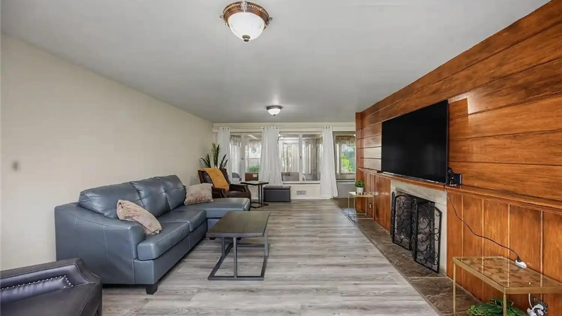 Property at 9326 Rivershore Drive, Niagara Falls, NY 14304 13