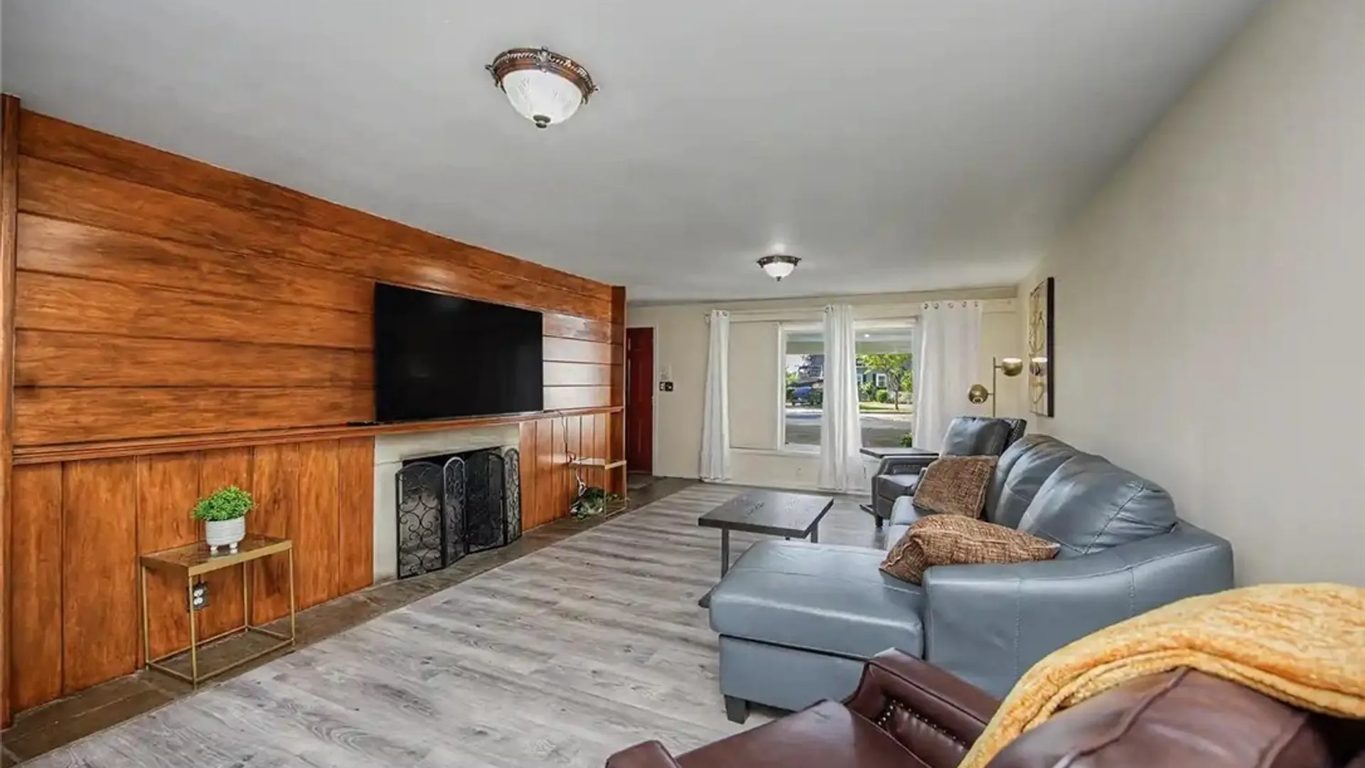 Property at 9326 Rivershore Drive, Niagara Falls, NY 14304 12
