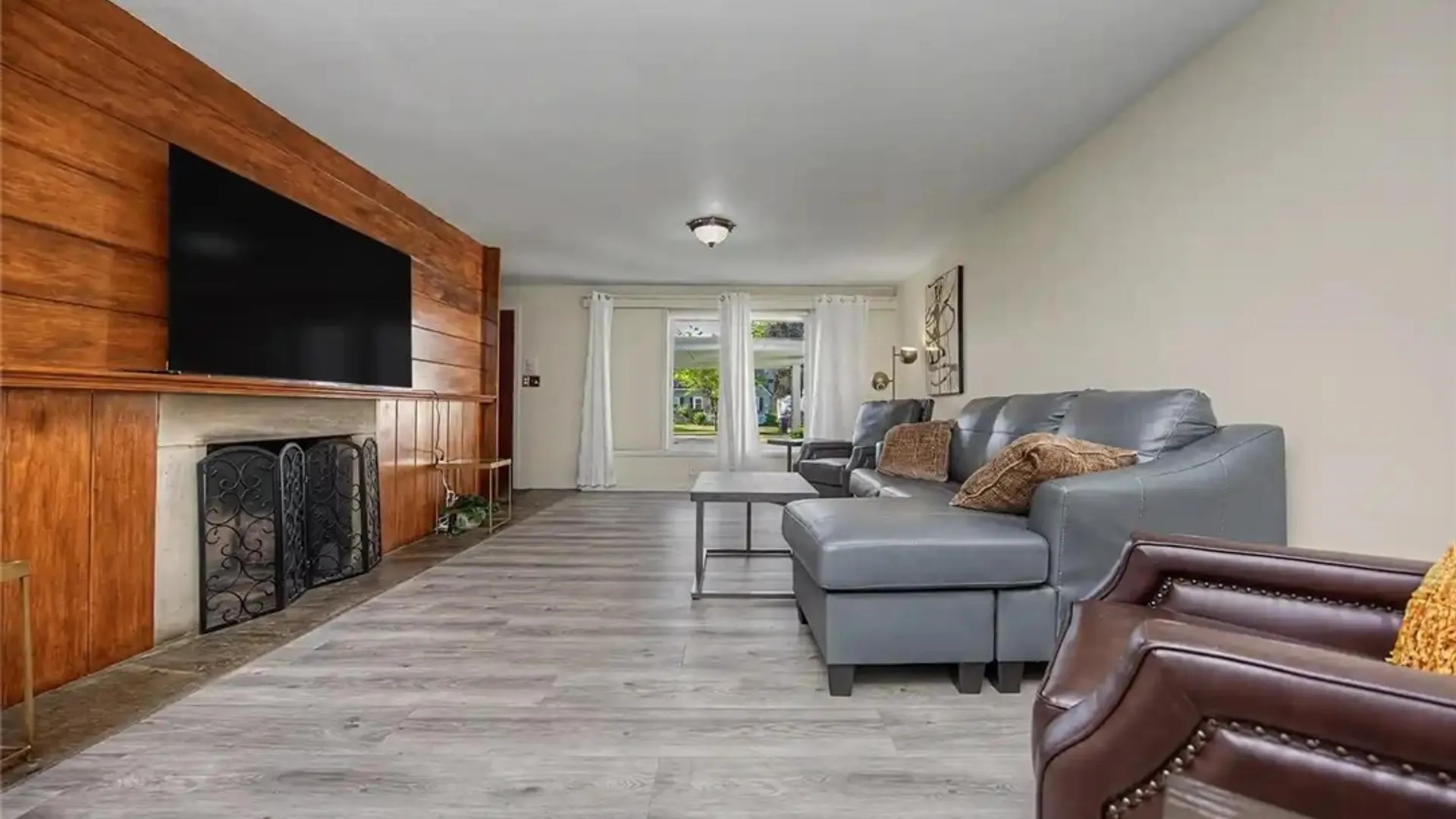 Property at 9326 Rivershore Drive, Niagara Falls, NY 14304 11