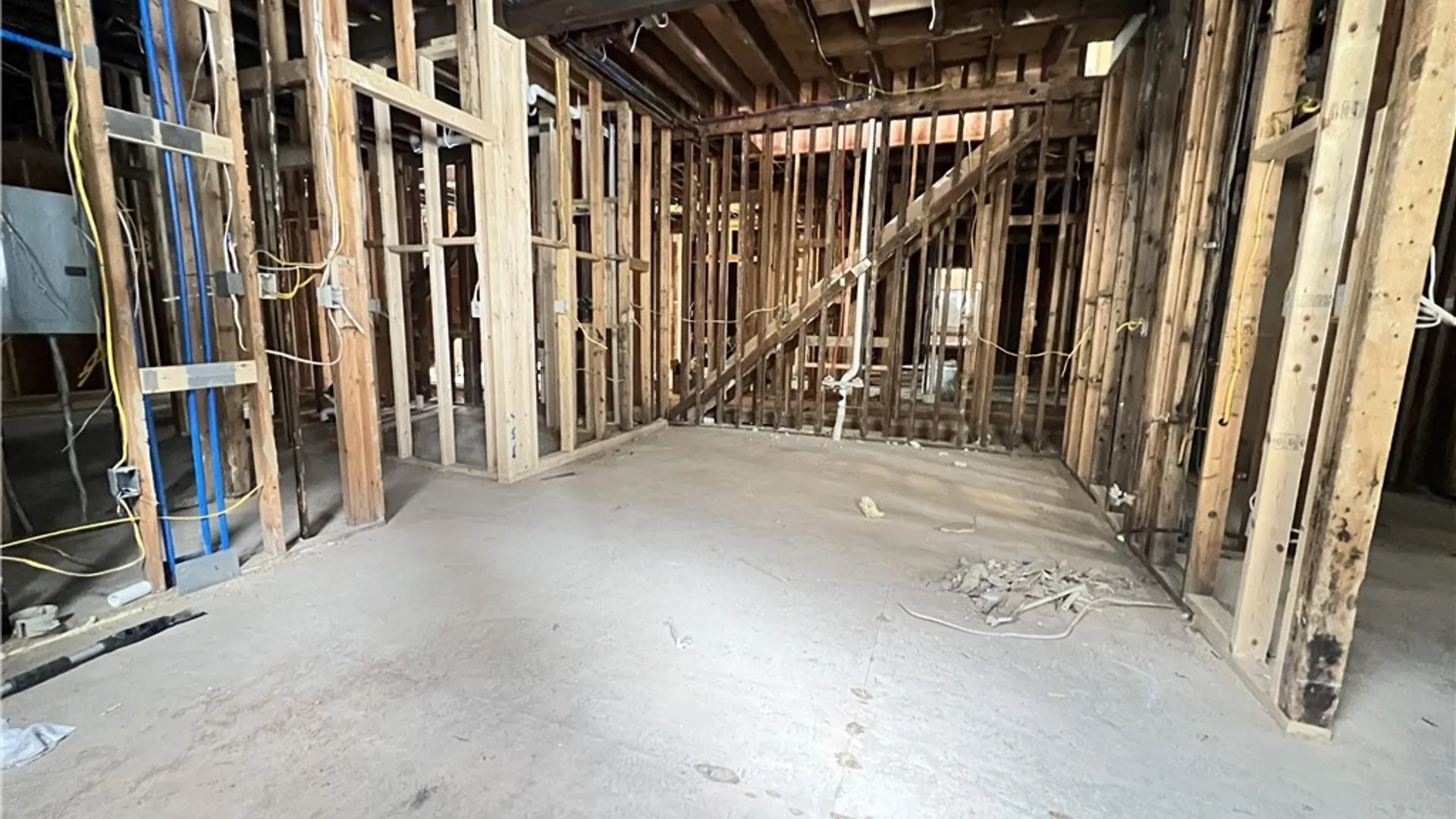 Property at 240 Kirk Avenue, Syracuse, NY 13205 8