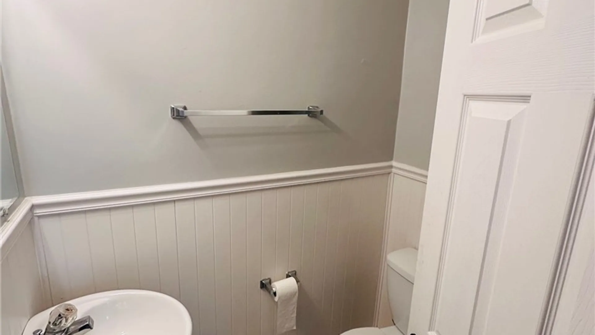 Property at 511 S Lincoln Road, East Rochester, NY 14445 14