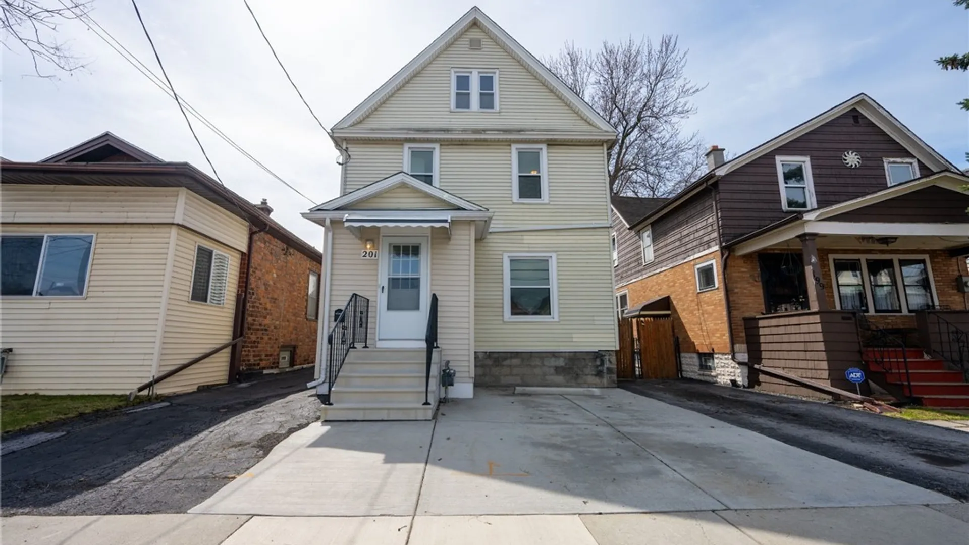 Property at 201 Royal Avenue, Buffalo, NY 14207 3