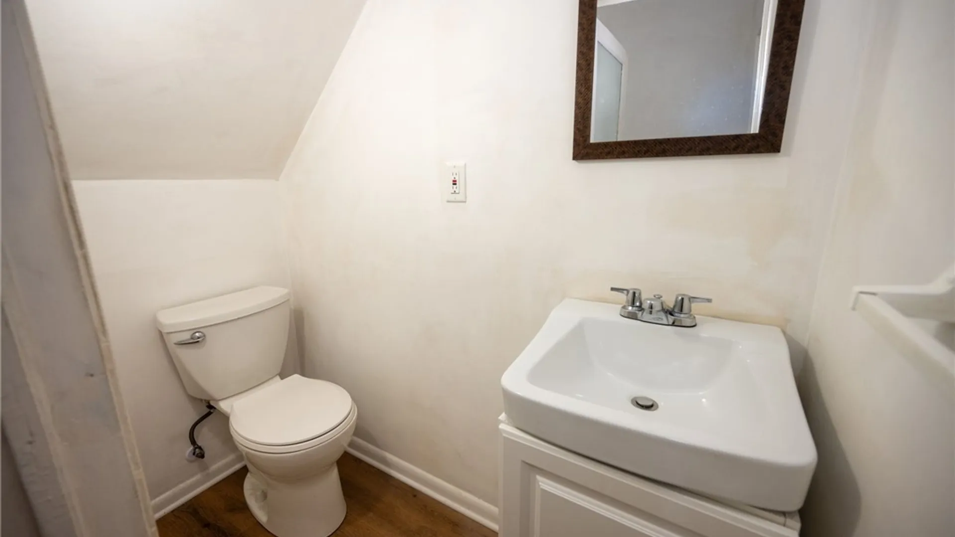 Property at 201 Royal Avenue, Buffalo, NY 14207 25