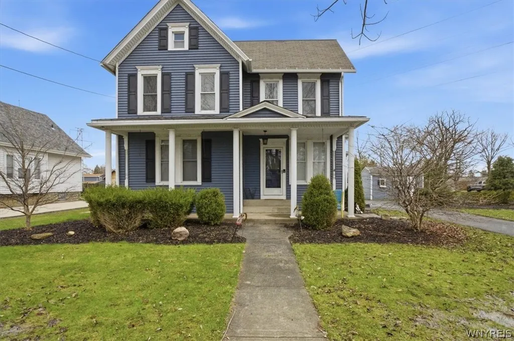 Property at 9918 Cayuga Drive, Niagara Falls, NY 14304