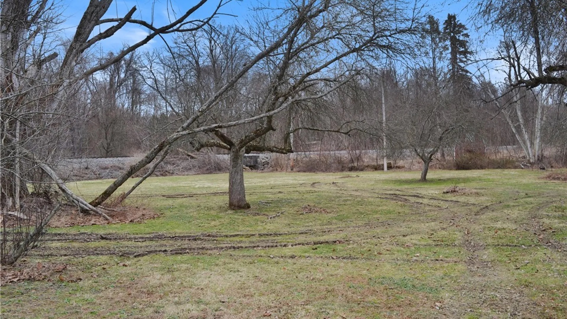 Property at 8764 West Avenue, Eden, NY 14057 5