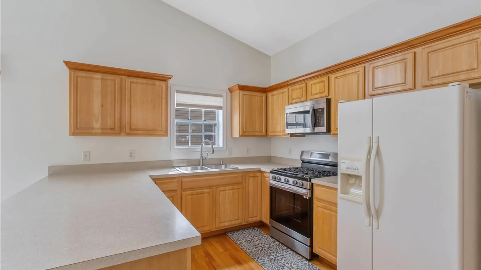 Property at 5059 Betsy Ross Way, Salina, NY 13088 5