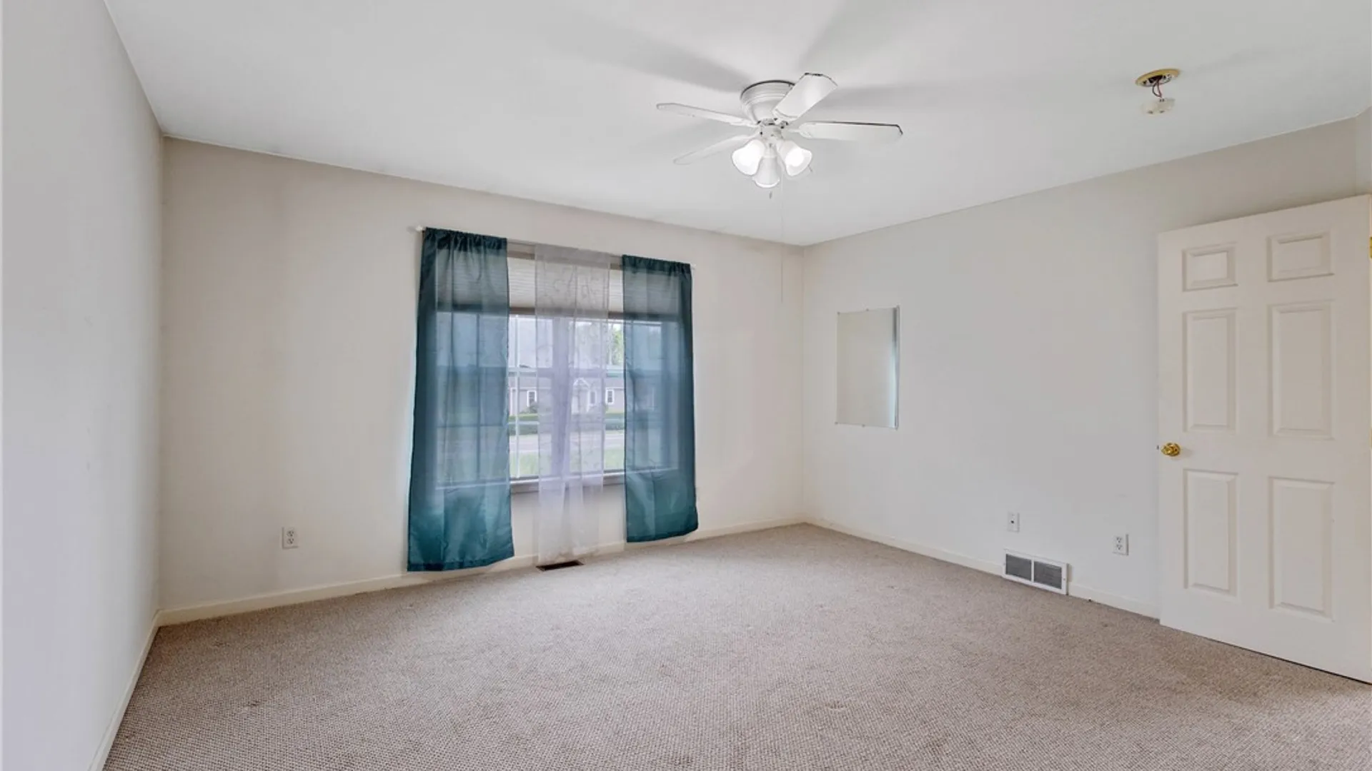 Property at 5059 Betsy Ross Way, Salina, NY 13088 15