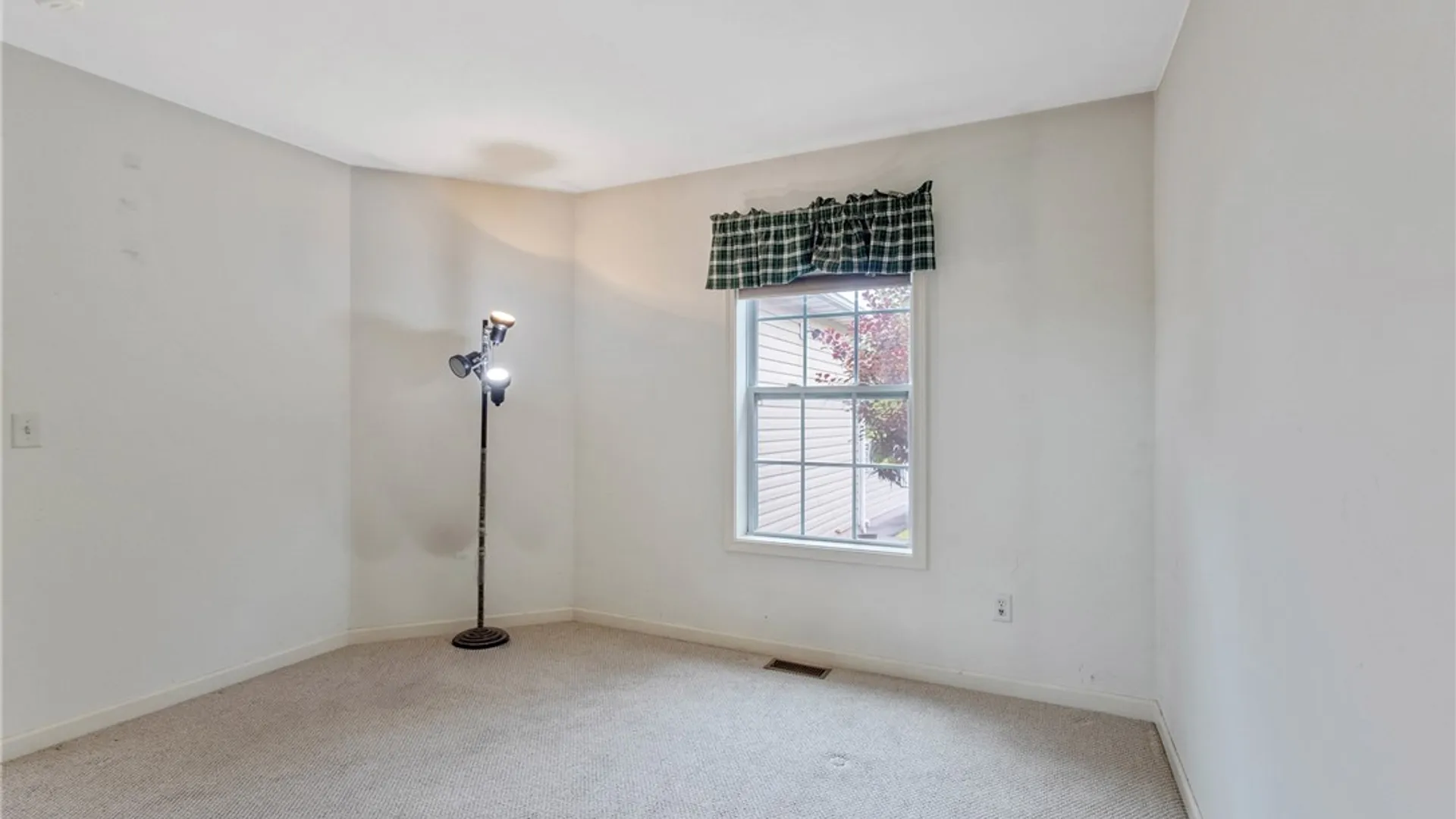 Property at 5059 Betsy Ross Way, Salina, NY 13088 20