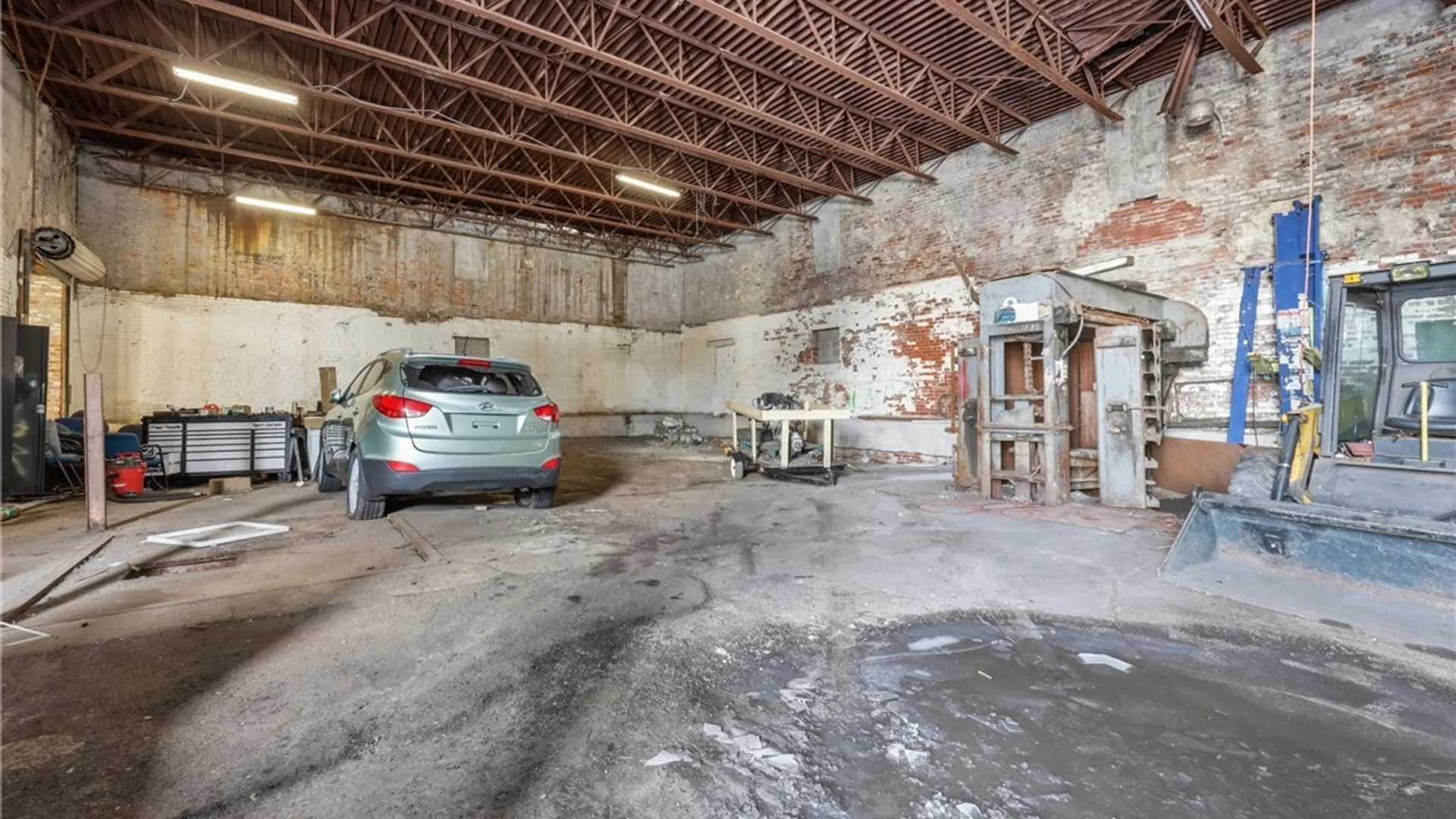 Property at 688 E Eagle Street, Buffalo, NY 14210 25