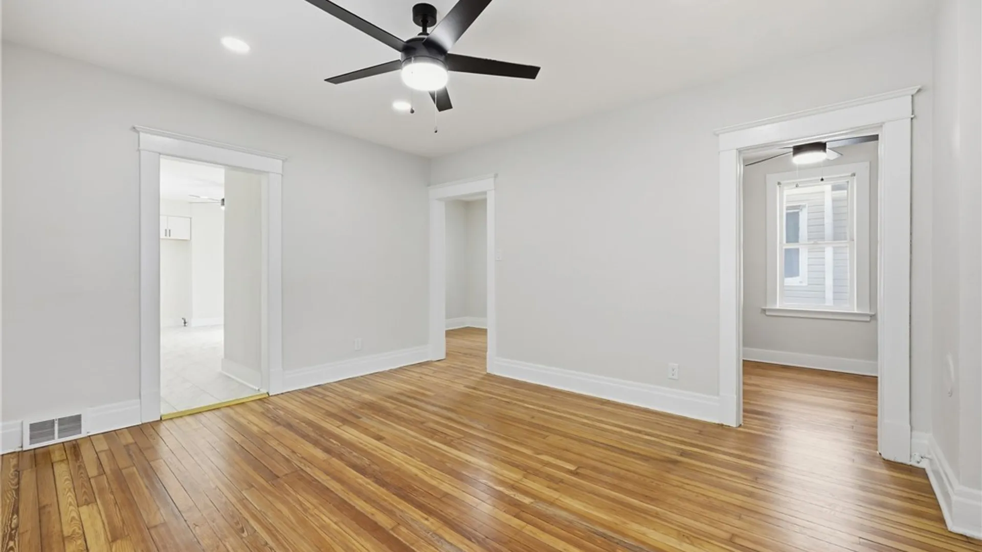 Property at 36 Krakow Street, Buffalo, NY 14206 27