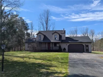 Property at 5 Pine Tree Lane, Schroeppel, NY 13135
