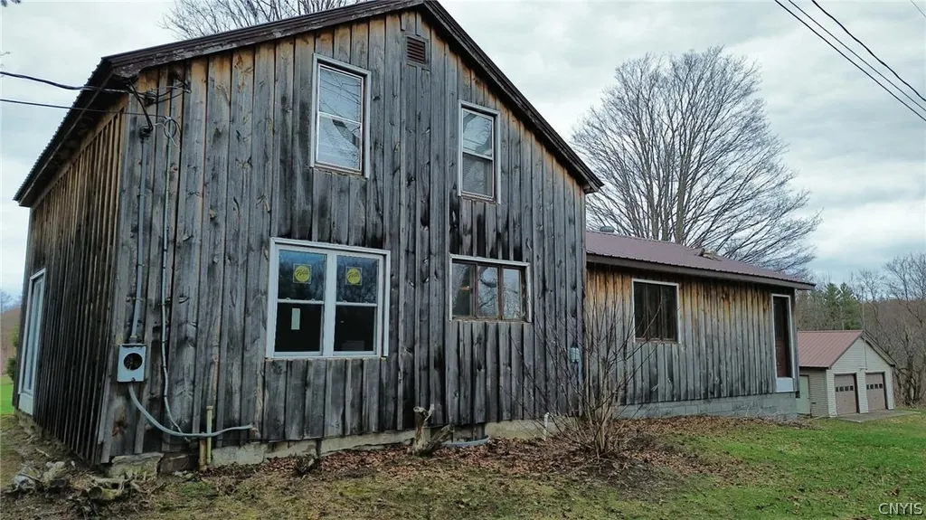 Property at 333 Albion Cross Road, Albion, NY 13142