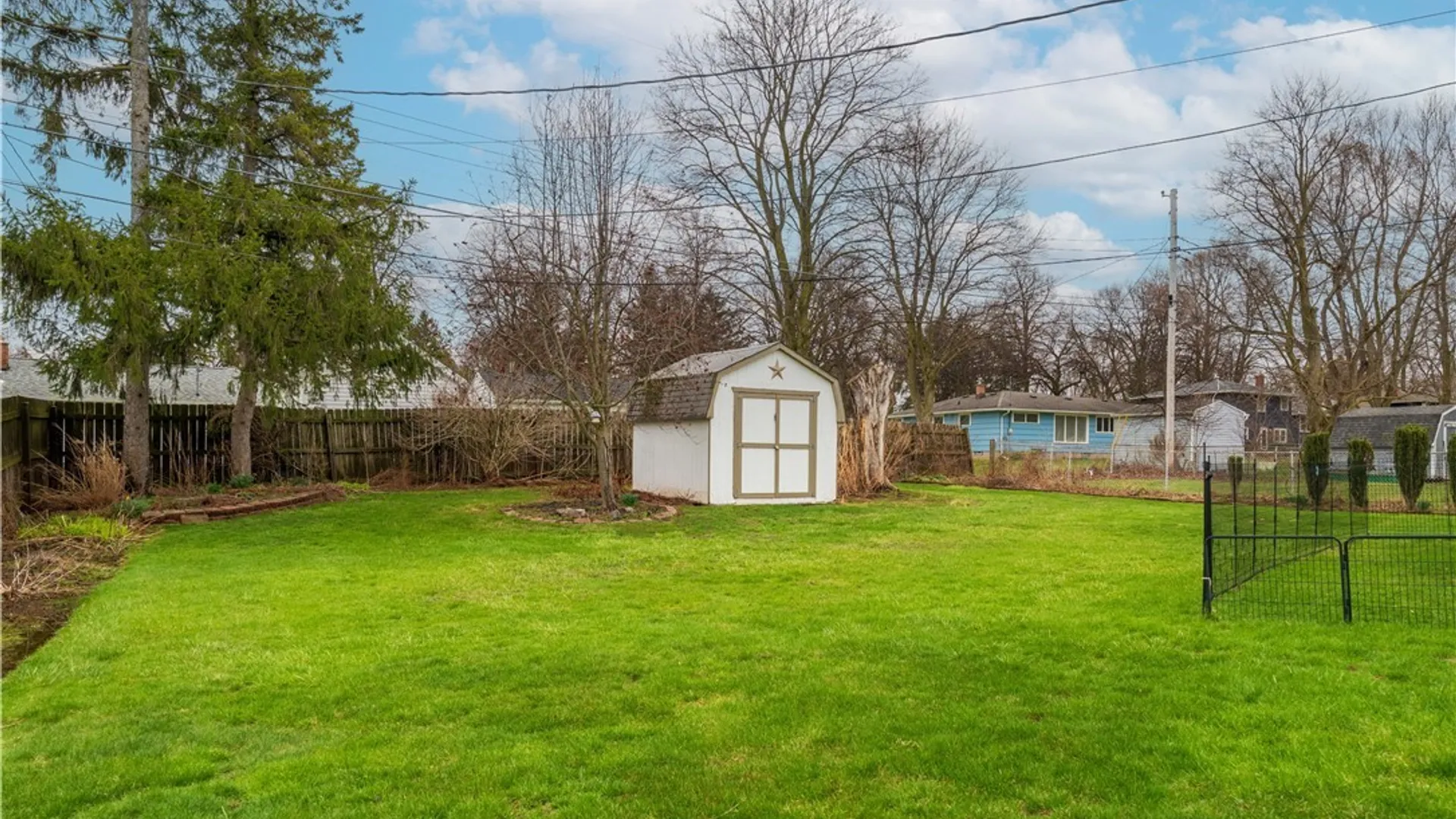 Property at 31 Jefferson Drive, Lockport City, NY 14094 16