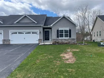 Property at 43 Spotts Cir, Riga, NY 14428