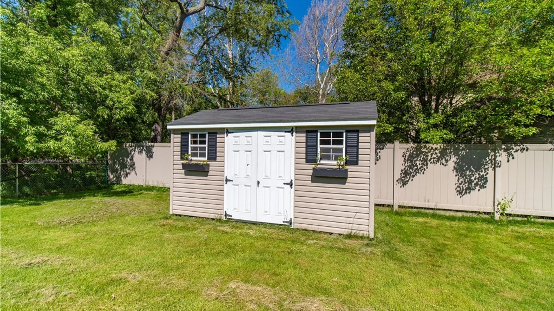 Property at 32 University Park, Pomfret, NY 14063 15