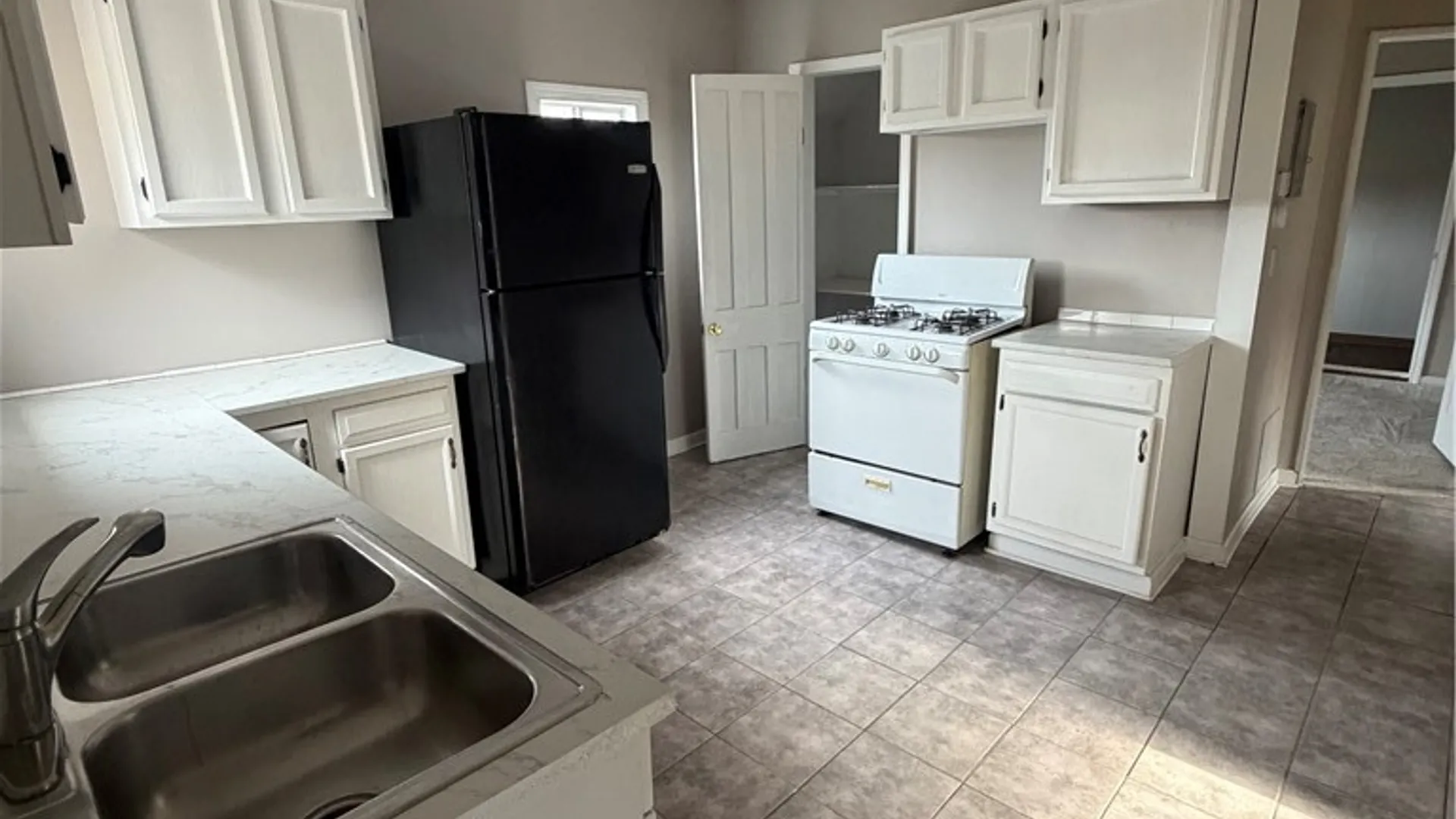 Property at 214-2 Rowland Street, Syracuse, NY 13204 6