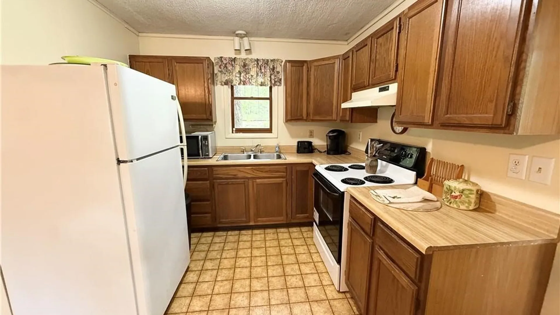 Property at 4108-4109 High Banks, Fayette, NY 14456 48