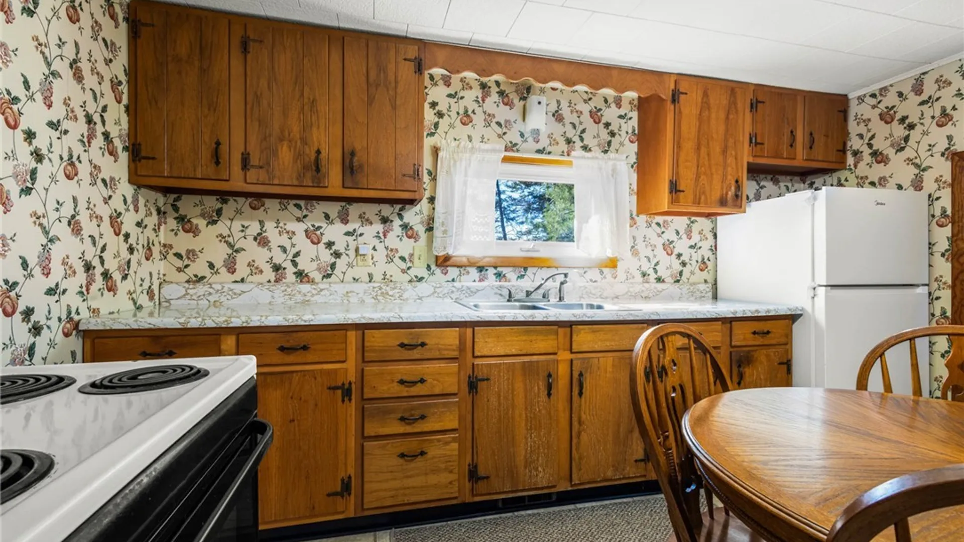Property at 1194 Akron Road, Pembroke, NY 14036 7