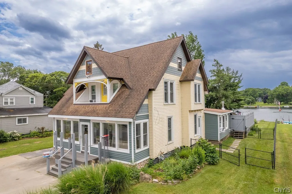 Property at 21 State Street, Schroeppel, NY 13135