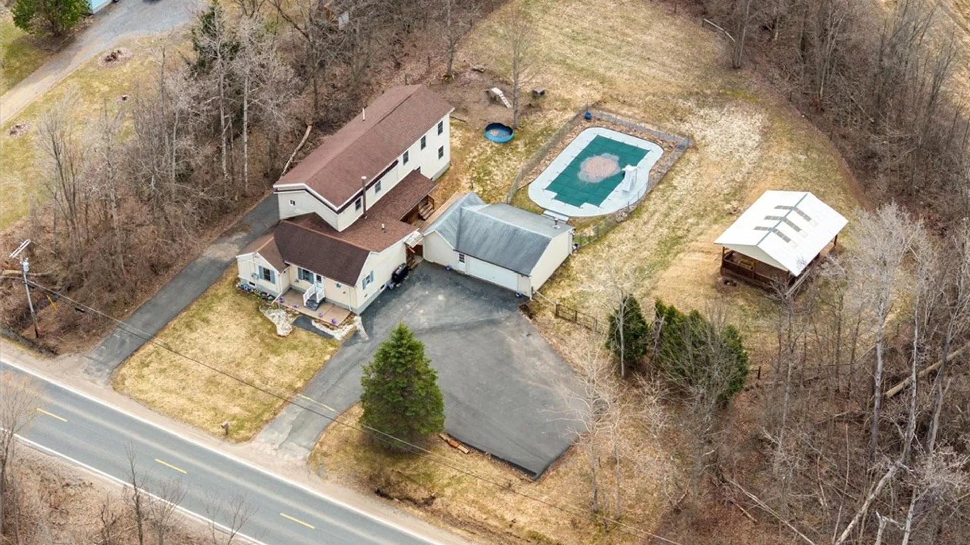 Property at 6126 Lowell Road, Westmoreland, NY 13440 4