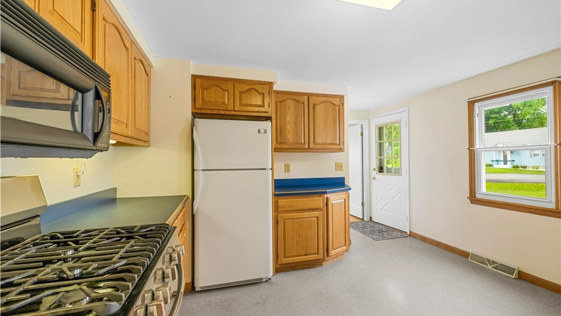 Property at 65 Sherrill Lane, New Hartford, NY 13413 8