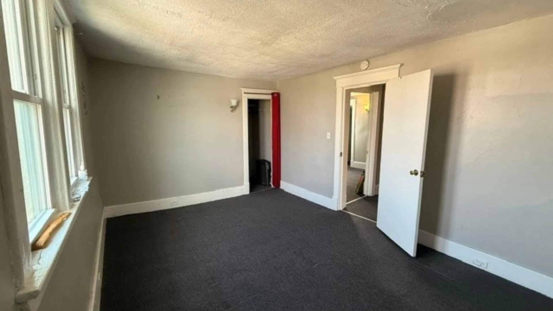 Property at 140 Parkridge Avenue, Buffalo, NY 14215 3