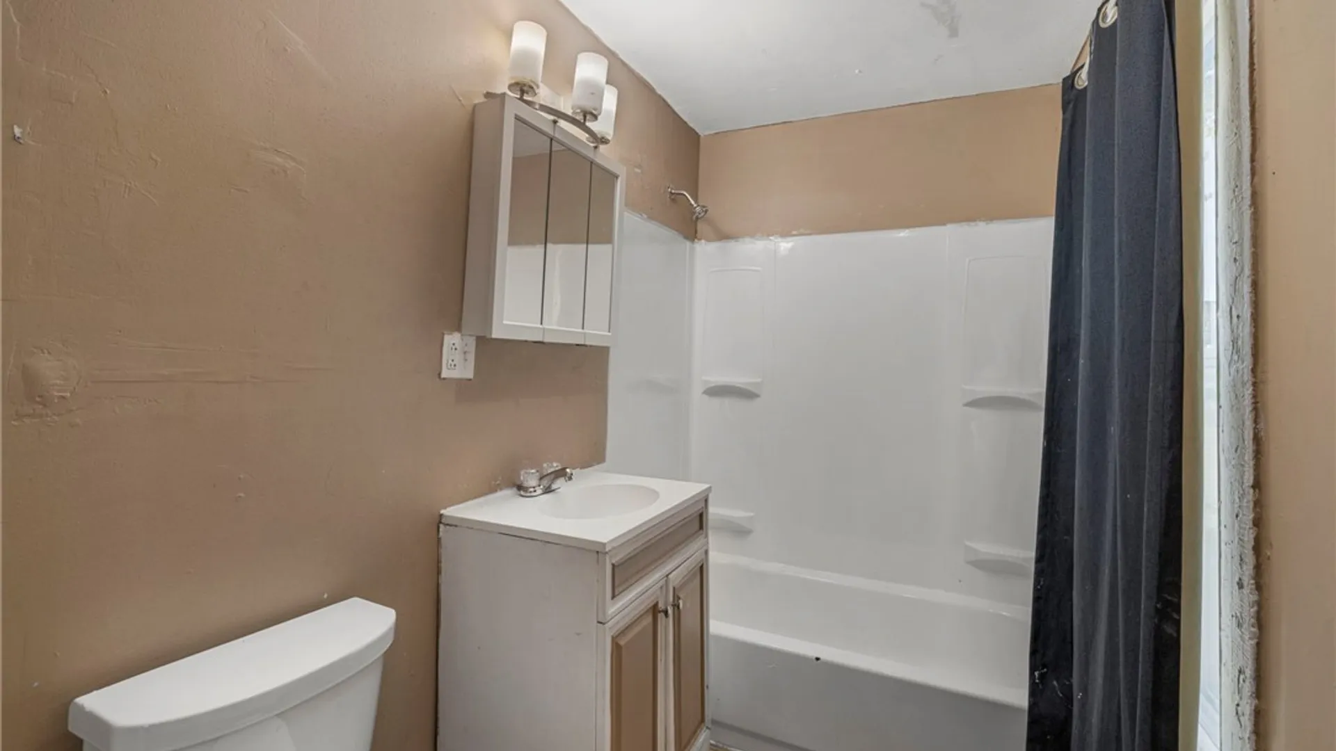 Property at 72 Saint Joseph Avenue, Buffalo, NY 14211 16
