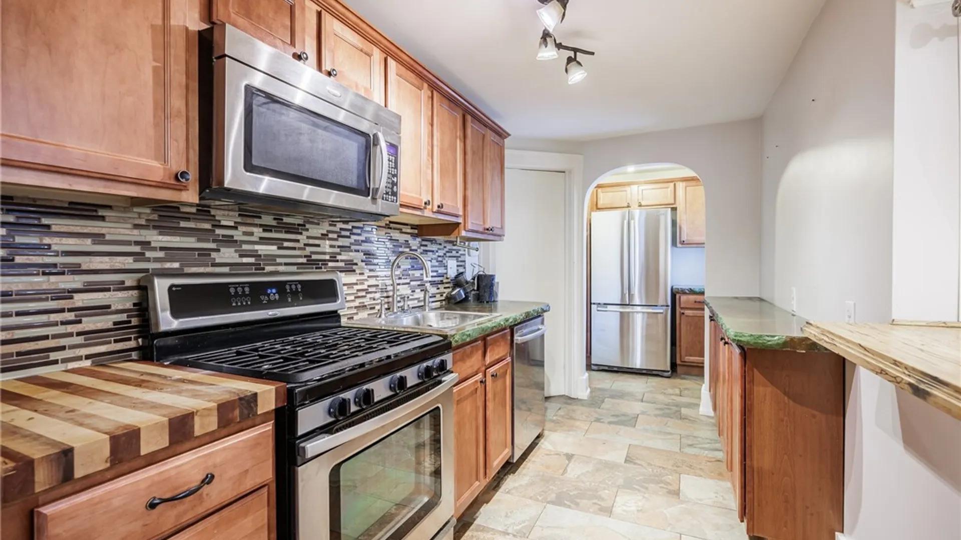 Property at 260 Oxford Street, Rochester, NY 14607 14