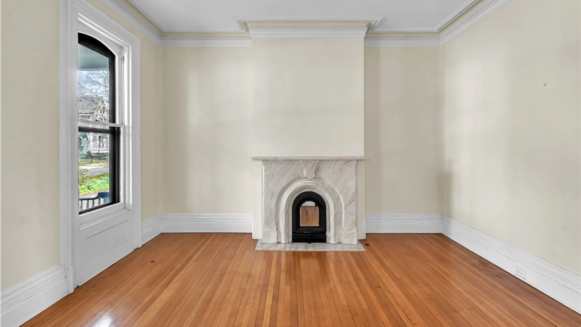 Property at 41 Irving Place, Buffalo, NY 14201 14