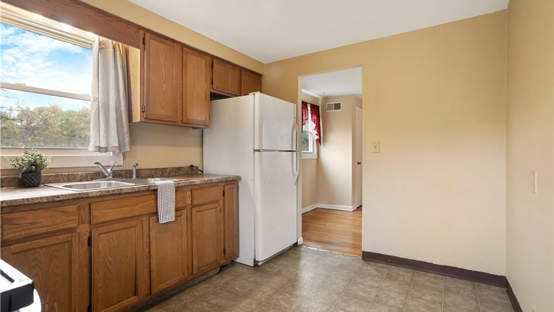 Property at 205 Crehange Street, Syracuse, NY 13205 5